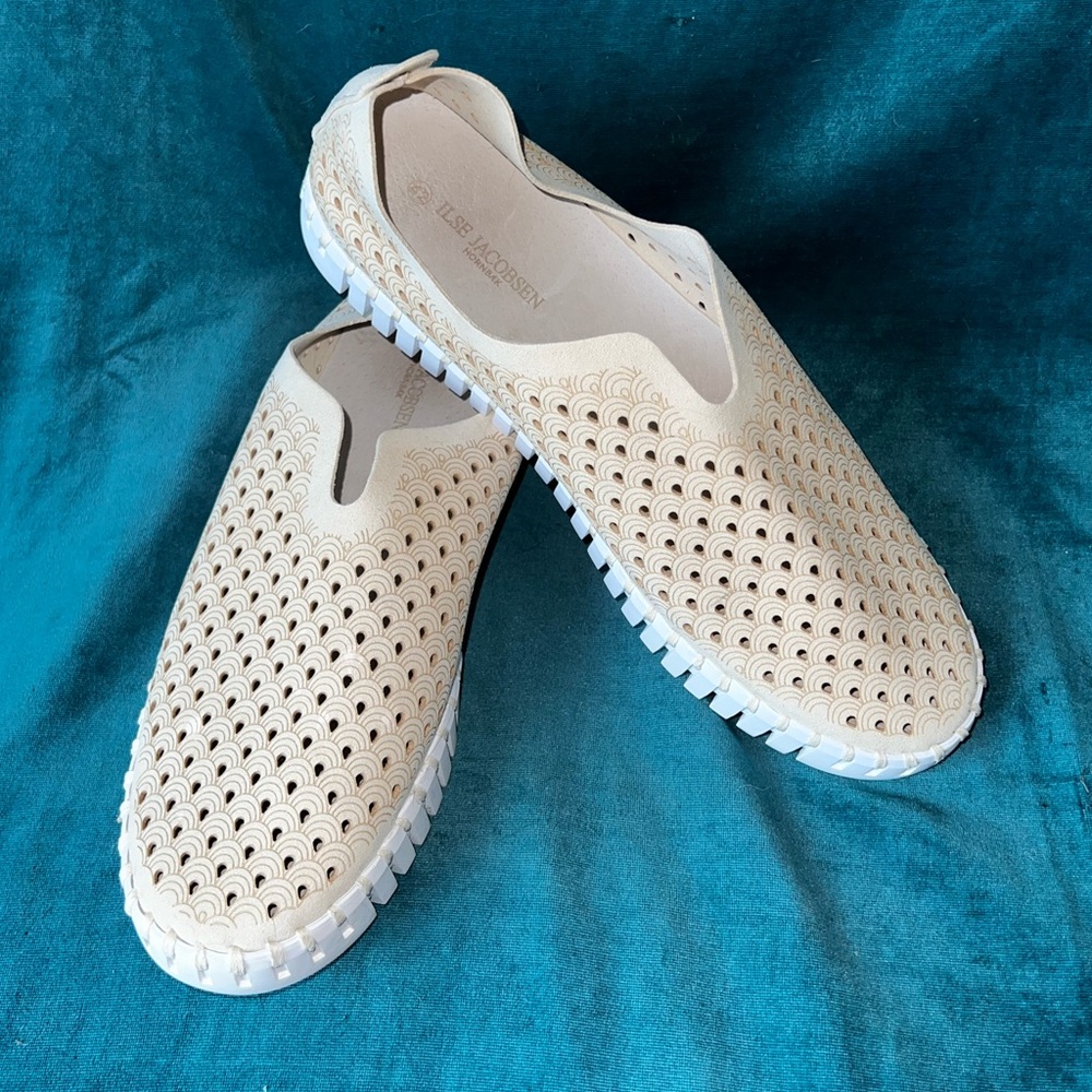 ILSE JACOBSEN HORNBÆK Women's Tulip 139 Flat